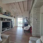 Bardolino Golden Hill Villa