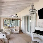 Bardolino Golden Hill Villa