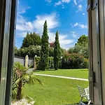 Bardolino Golden Hill