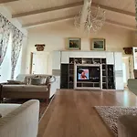 Bardolino Golden Hill * باردولينو
