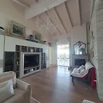 Bardolino Golden Hill باردولينو