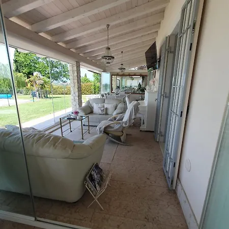 农家乐 Claudia 巴多利诺